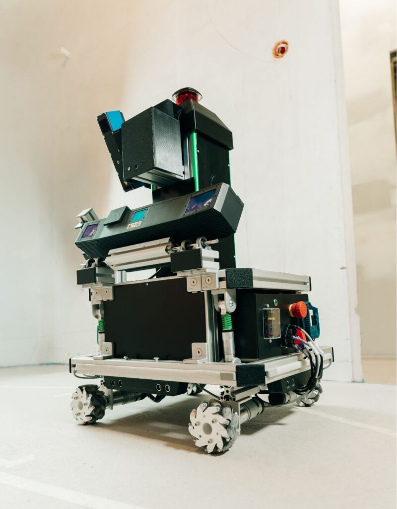 Messroboter RC1 befährt autonom Räume zur automatischen Baustellenvermessung